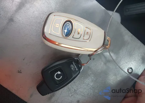 2019 Subaru Legacy 3.6R Limited z USA, uszkodzony, nr VIN 4S3BNEN60K3021002